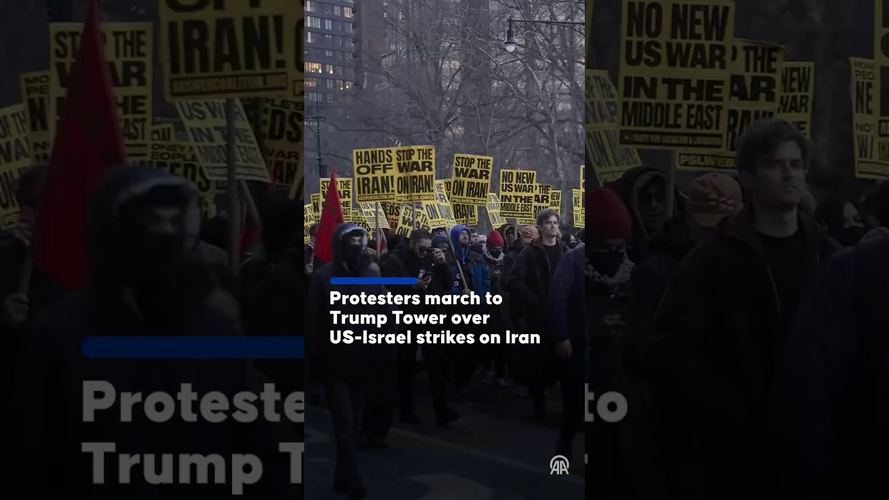 Протестующие прошли маршем к Трамп-Тауэр из-за американо-израильских ударов по Ирану.