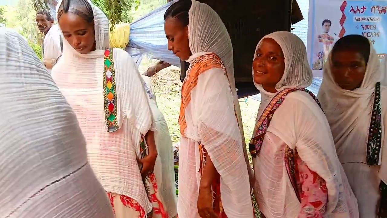 ተፃዋታይ ጭራ ድምፃዊ ኪሮስ ምስ ነበርቲ ኣሕፈሮምን እንትጮን ከባቢኣን ''''ዓድነኻዕ ዝዓደየ ሰለል በልለየየየየየ''' ደስ ዝብል ወኒ