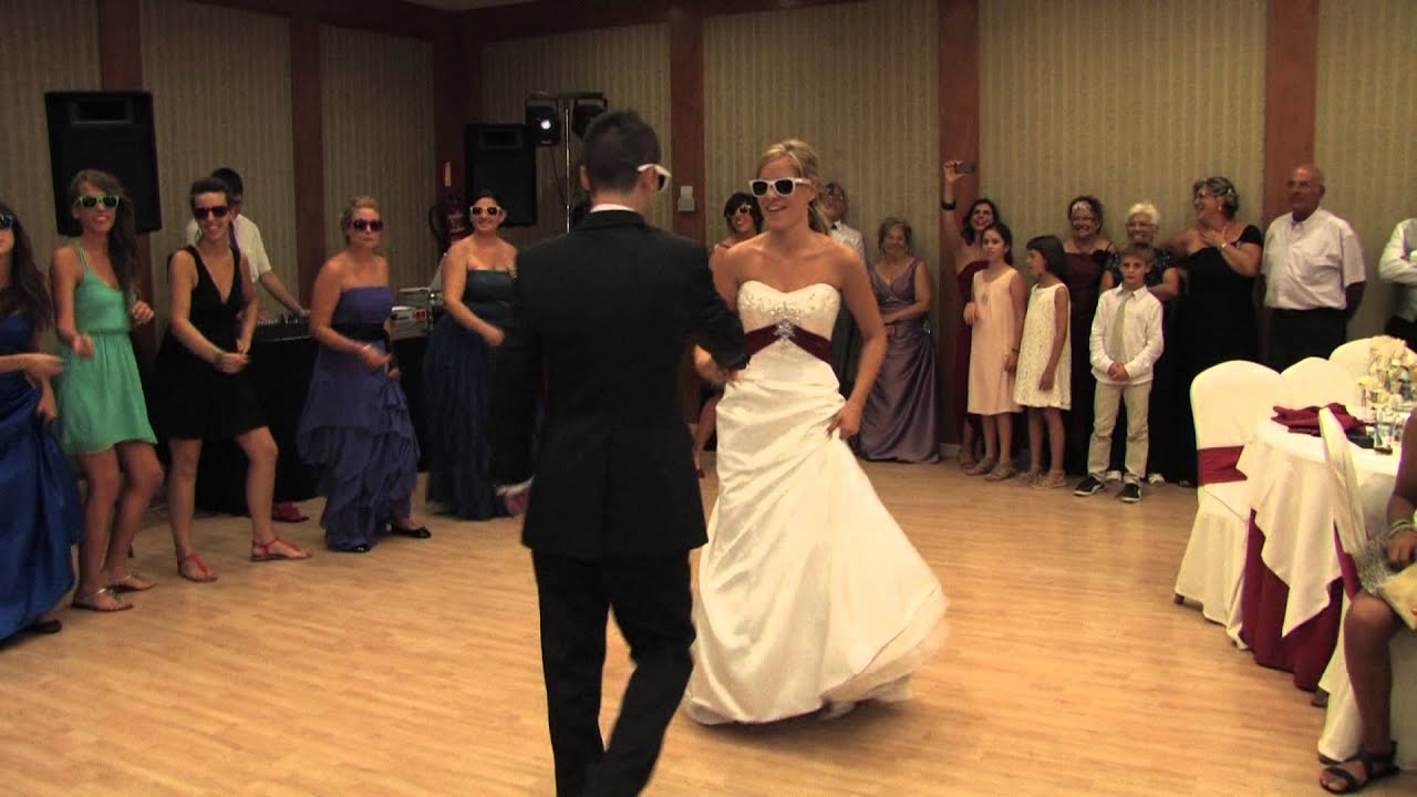 BAILE SORPRESA BODA CON AMIGOS! INCREIBLE!!