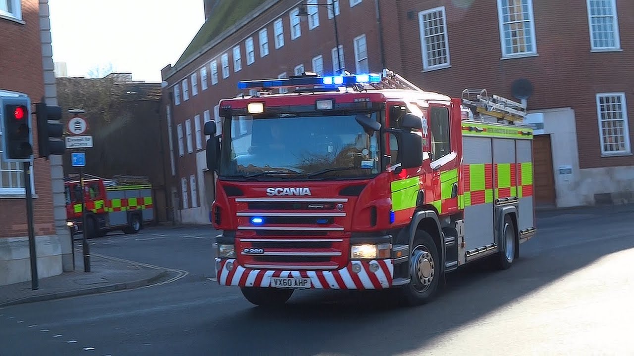 Fire engines responding x2 - Scania P280 Pump & Rescue Pump