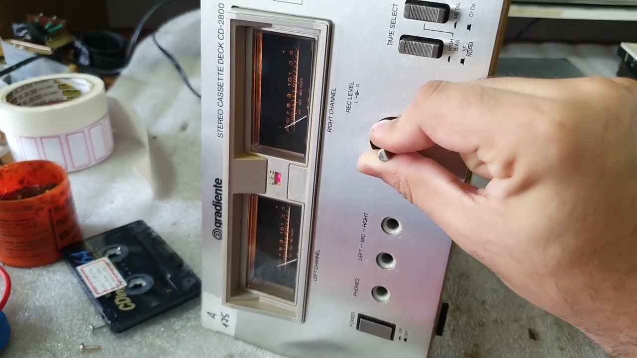 Conserto: Tape Deck Gradiente CD2800 (VU não funciona)