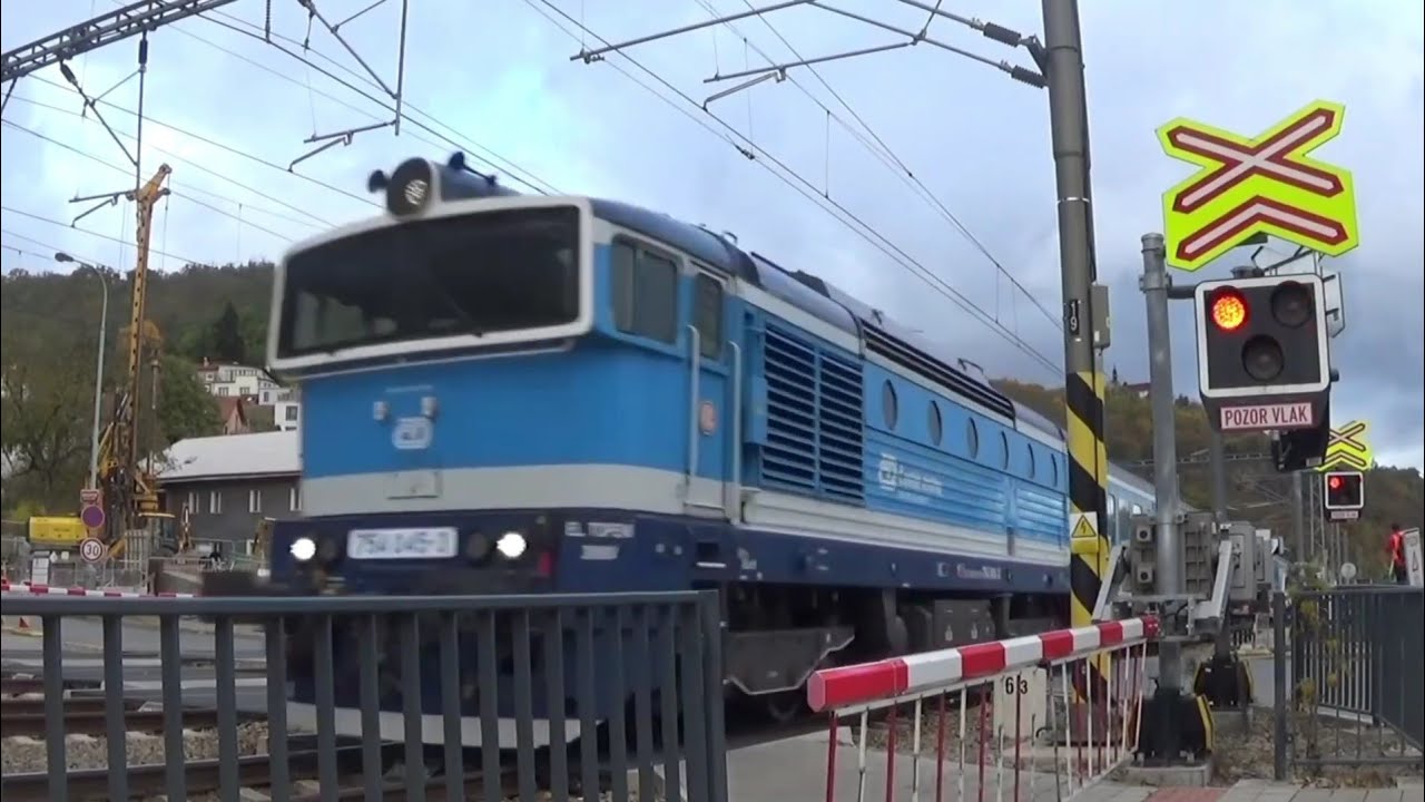 Železničn&iacute; přejezd / railroad crossing - Praha-Velk&aacute; Chuchle [P261] (CZ) - 26.10.2025