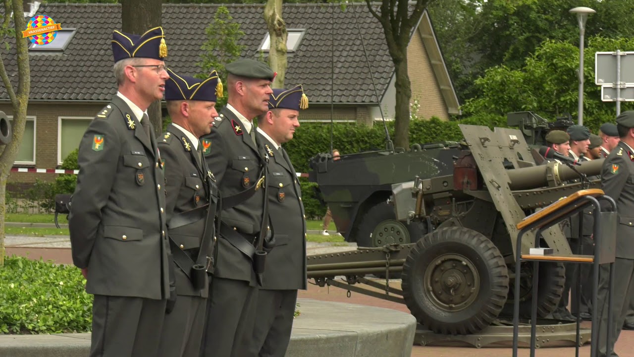 Beëdiging militairen op Marktplein Epe