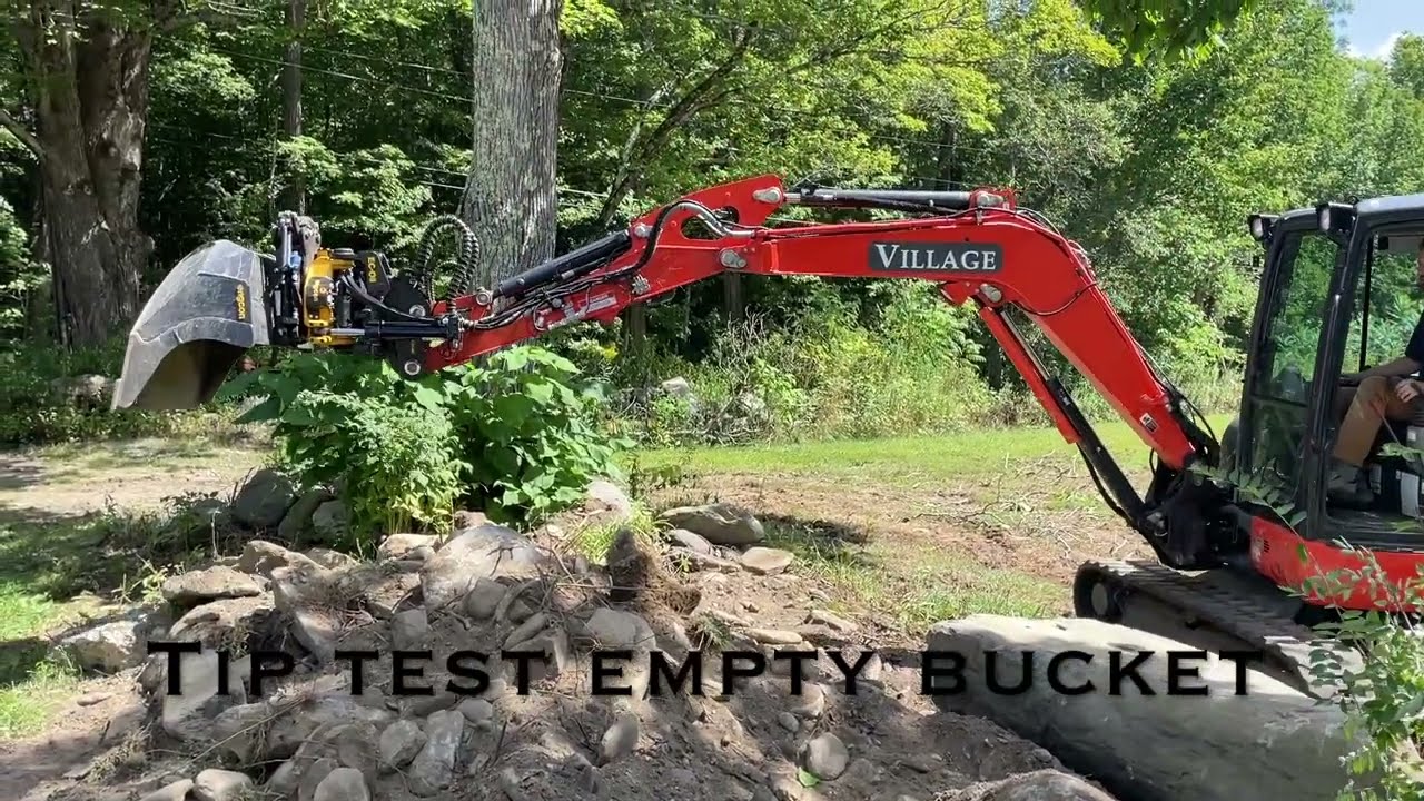 Kubota KX040-4 with Engcon 206 tilt rotator and auto greaser