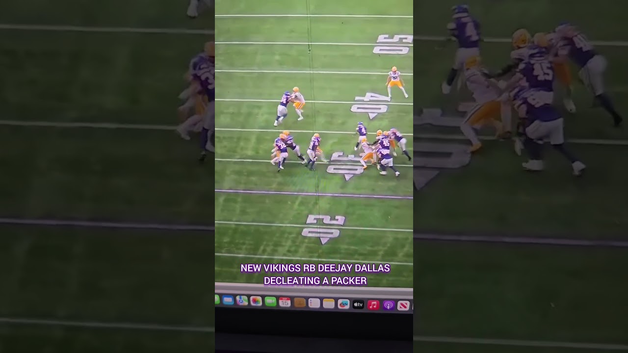 Vikings RB DeeJay Dallas decleated a Packers defender on the 68-yard kick return #minnesotavikings