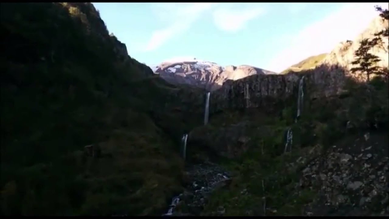 ERUPCIÓN DEL VOLCÁN CABULCO CHILE FILMADA POR MOCHILERO