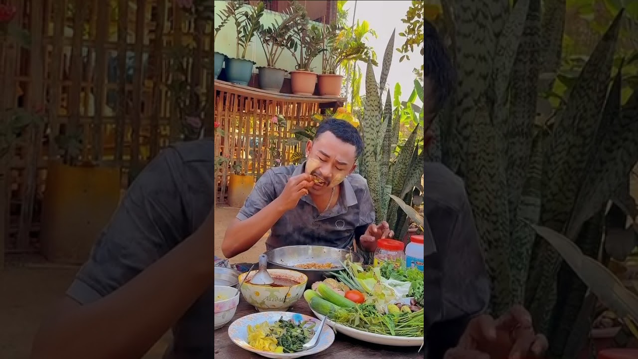 ငပိရည်တို့စရာ စုံစုံနဲ့ ထမင်းစားချင်လို့ ကိုယ်တိုင်ထလုပ်ပြီး မြိန်မြိန်စားဖြစ်တာလေးပါ