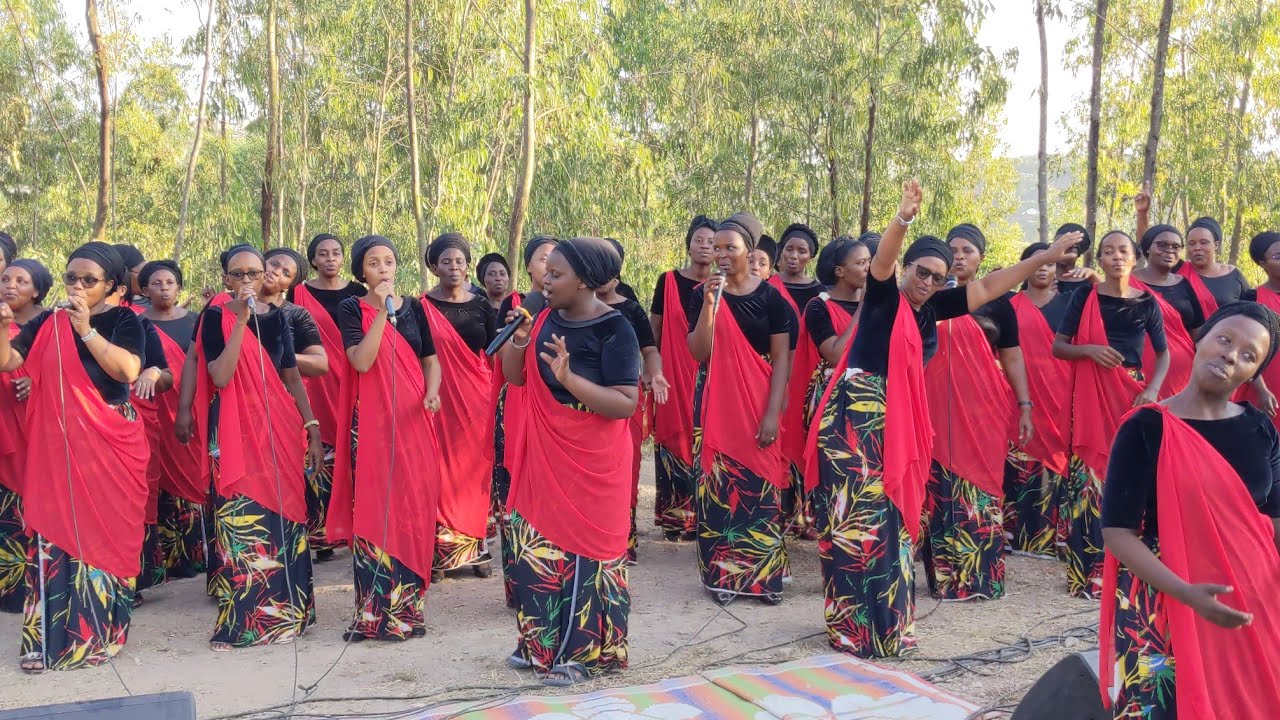 NTABWO YAKURETSE WEE! AMAHORO CHOIR ADEPR REMERA IRIRIMBYE INDIRIMBO GUTAHA BIRANGA PE! MBEGA IBIHE!