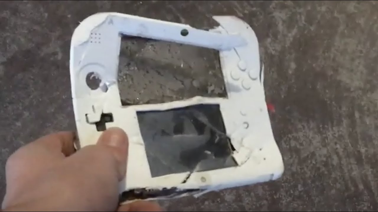 Smashing A Nintendo 2ds (Destruction Test)