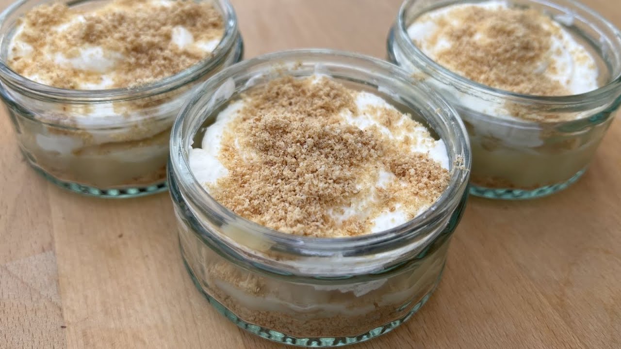 Simple Mini Banoffee Pie with Easy Caramel Sauce!