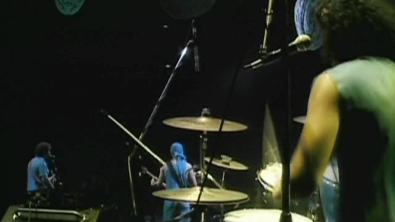 Los Tipitos - Campanas en la noche (vivo DVD Tipitorex)