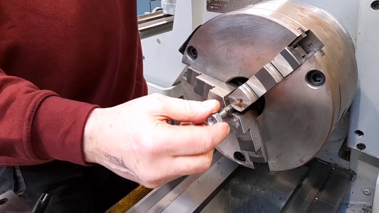 Lathe - Cutting an External Screw Thread using a Die