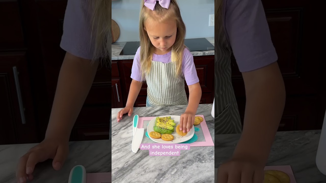 Summer snack idea for kids. 🥑#summersnacks #tinychef #tasty  #avocado #kidfriendly #healthysummer