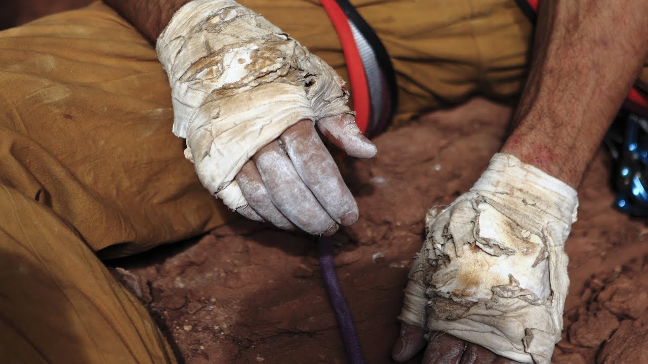 Wild Country Climbing Tips: Tape Gloves From the Wide Boyz