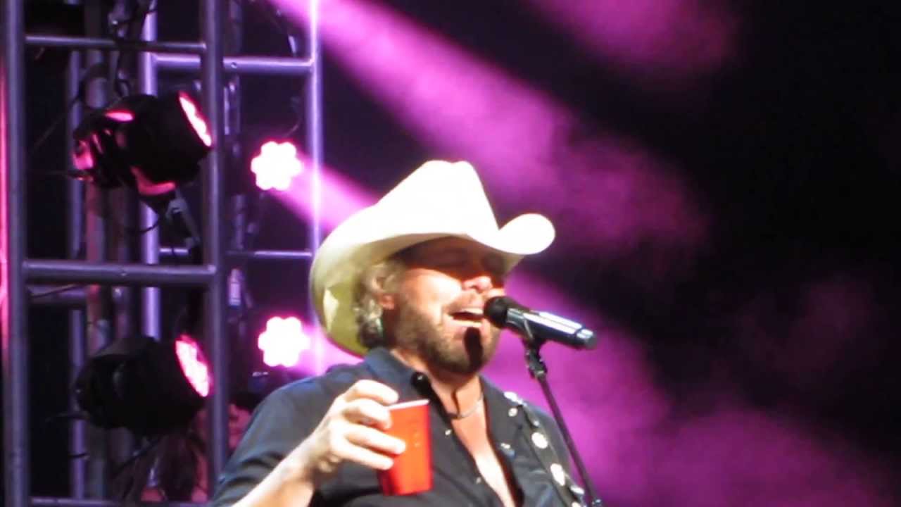 Toby Keith Chicago  'Get Out Of My Car'