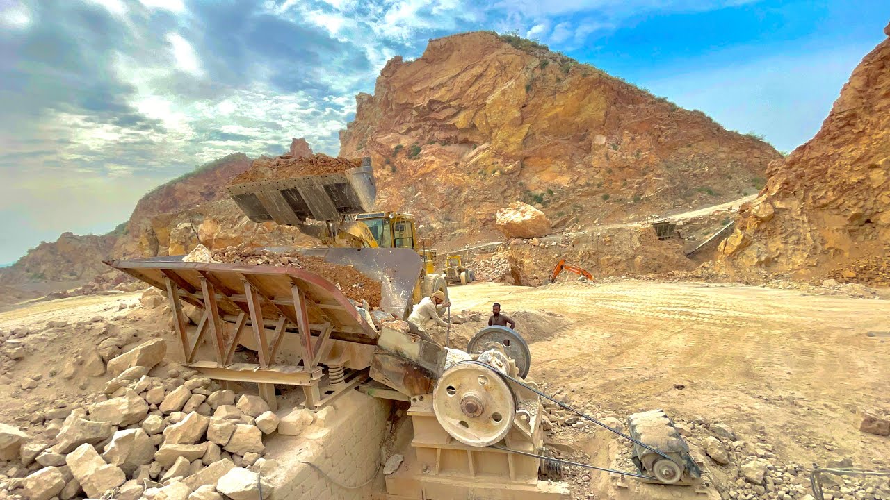 Incredible Work By Quarry Rock Jaw Crusher Machine | Big Rock Crusher Machine.#stonecrusher 