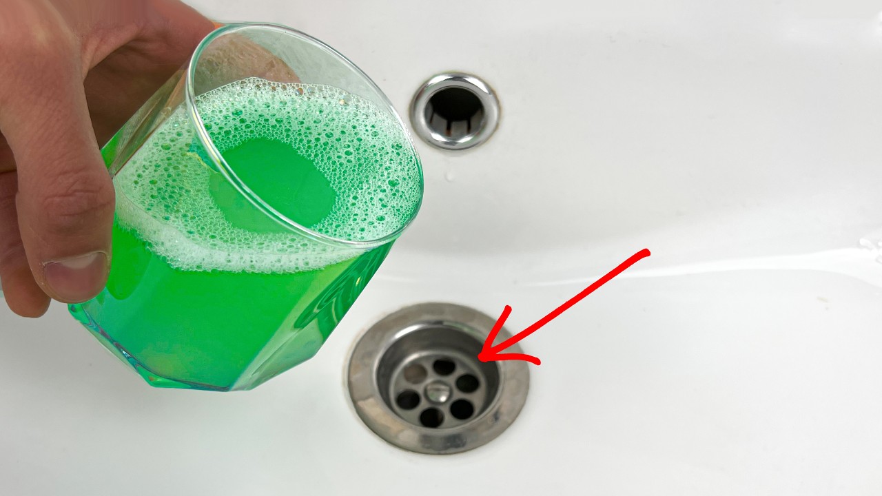 It cleans the drain better than a machine. The stench disappears