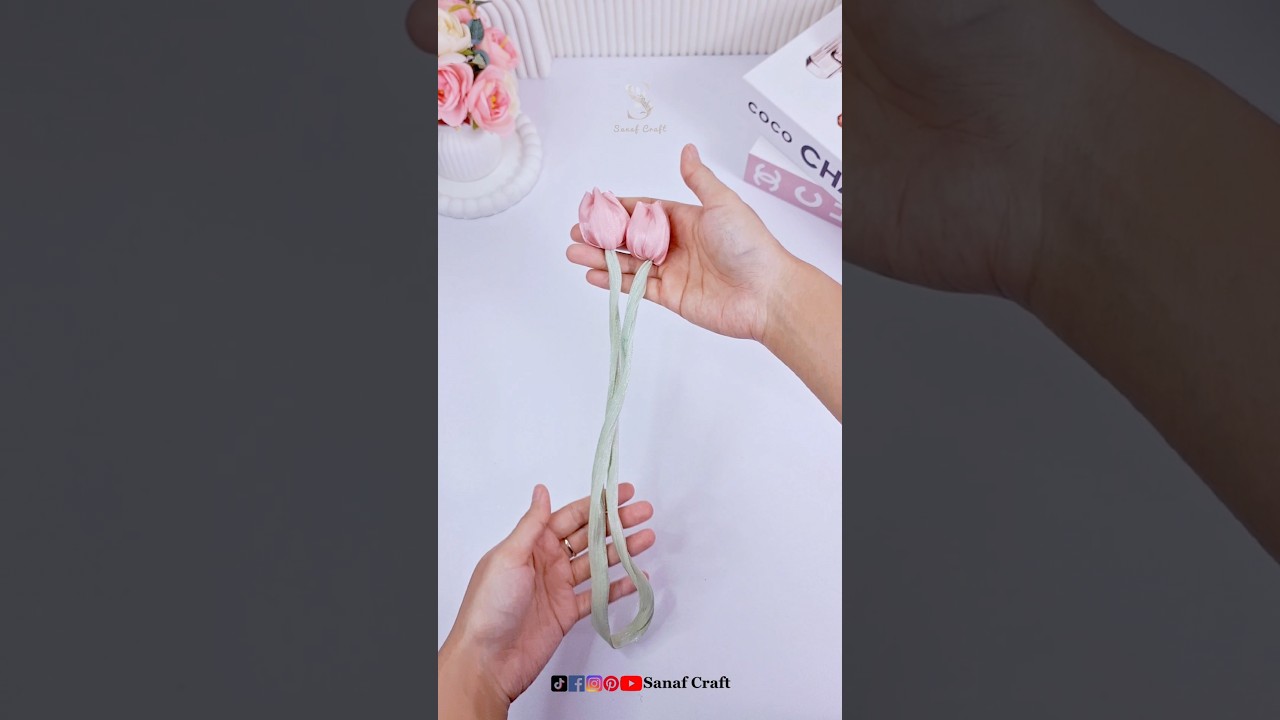 Create a Stunning Long Tails Hair Bow with Tulips