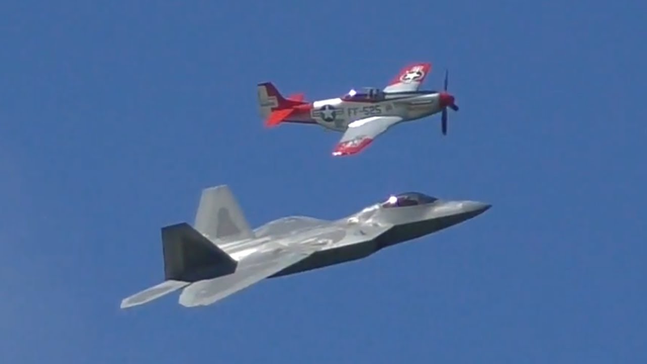 Thrilling F-22 RAPTOR Demo at Fleet Week in San Francisco