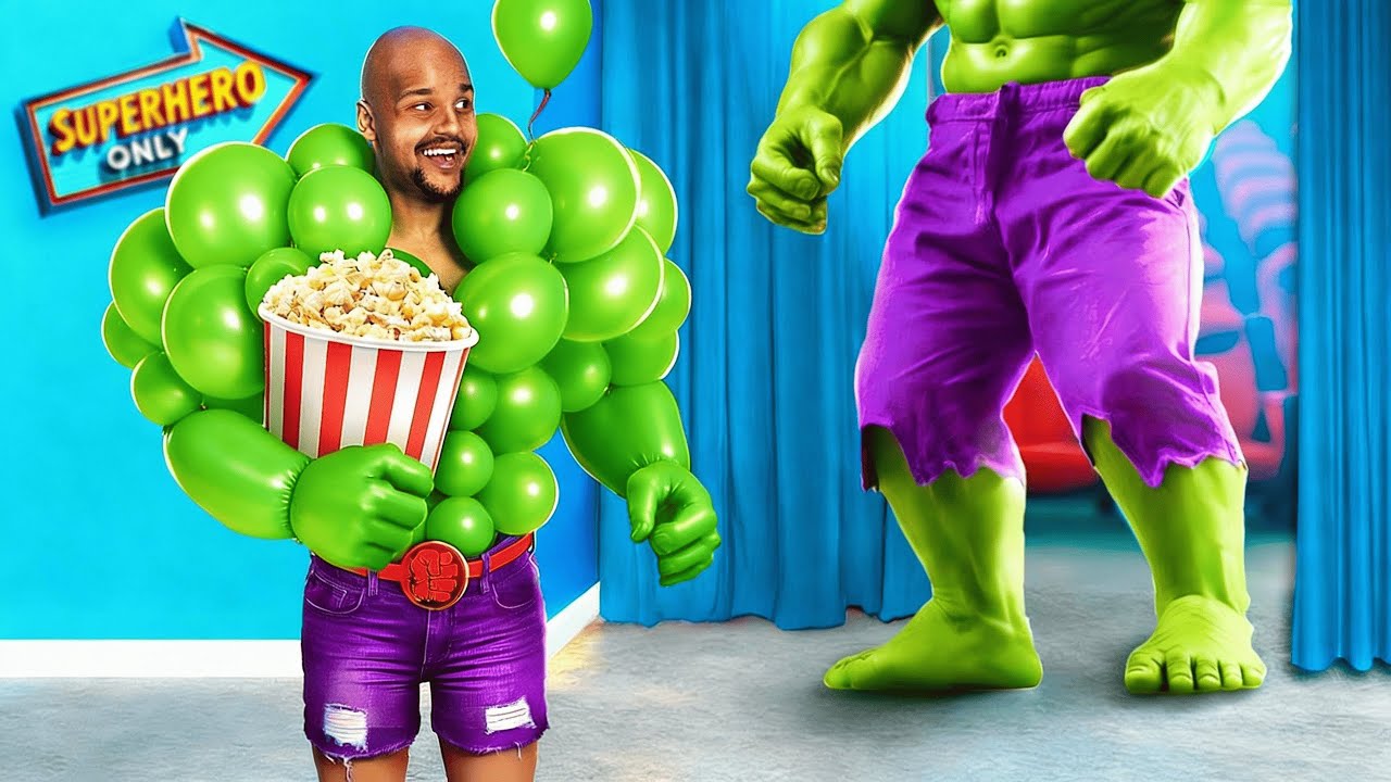 18 modi per portare di nascosto supereroi e meme italiani al cinema!