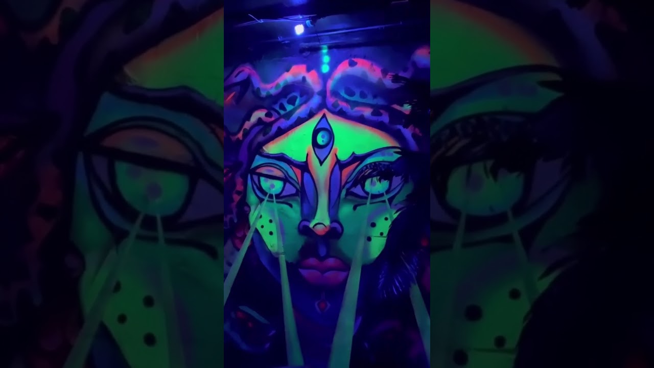 Psytechno Rave With Neurolabz 🎶 La Shop Night Club In Montr&eacute;al #throwback #rave #techno #foryou