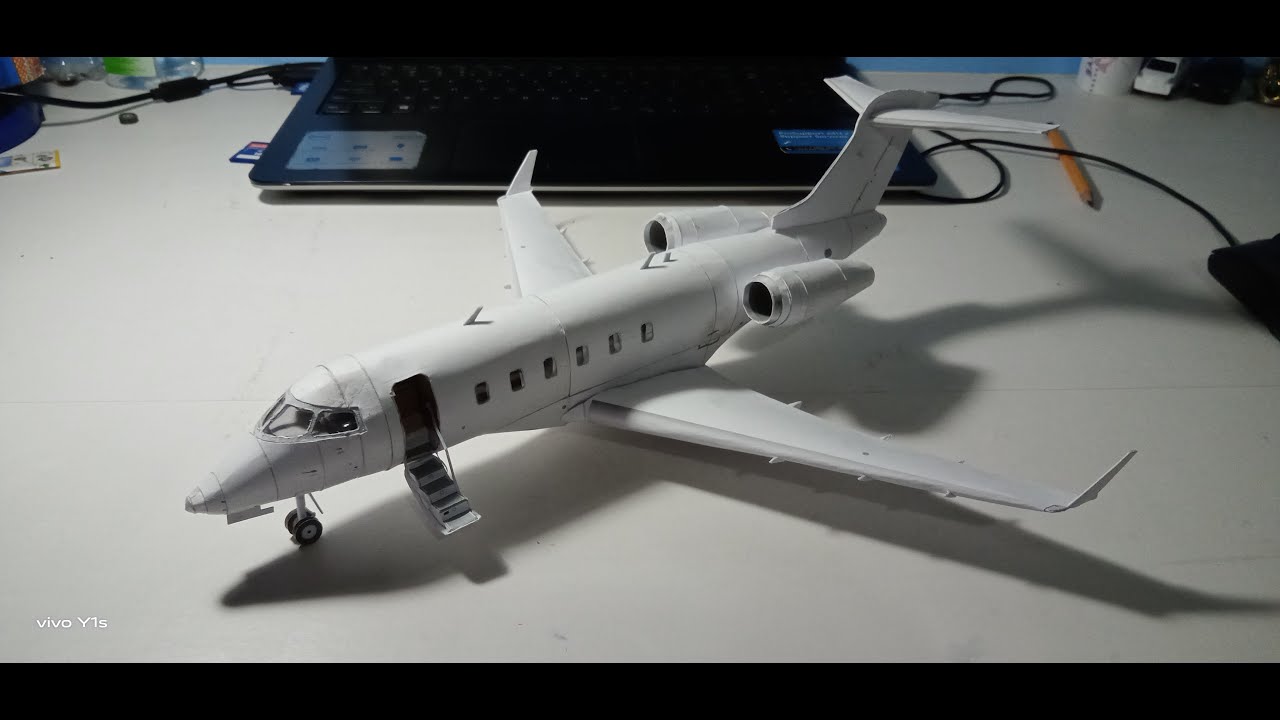 Bombardier Challenger 300; 1:60 Paper Model | Hermercraft