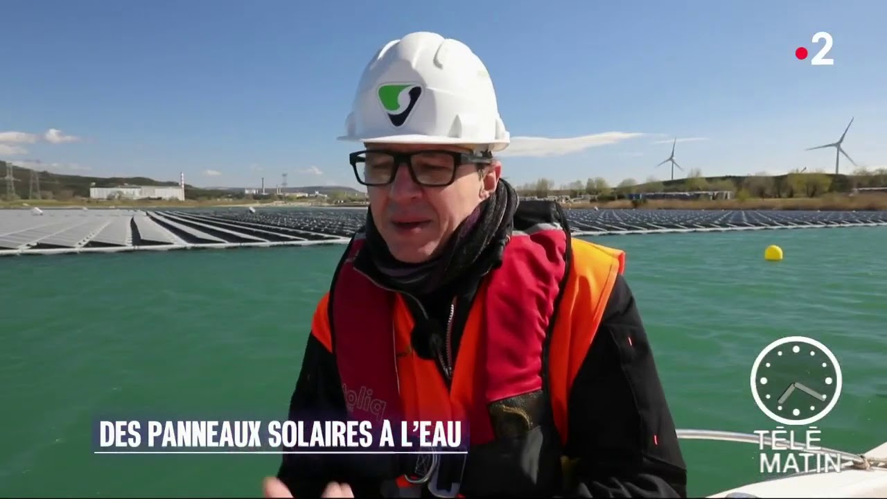 Les panneaux solaires flottants d'Akuo Energy // Akuo Energy floating solar panels