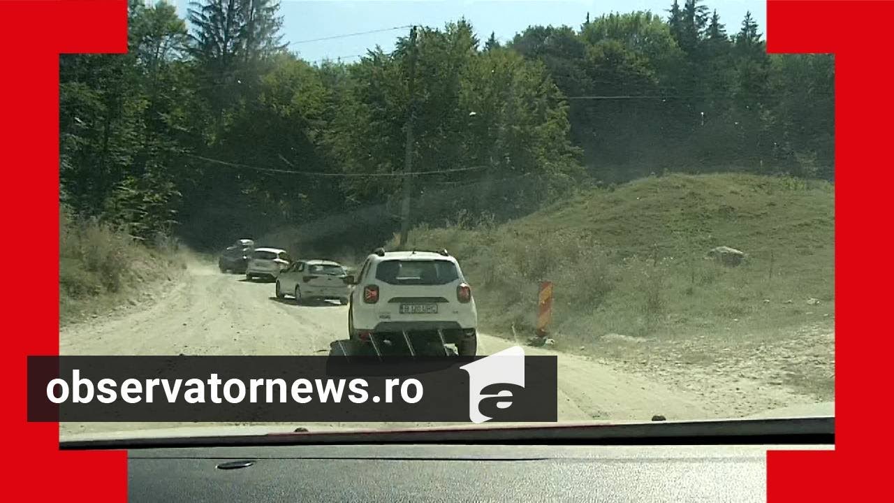 De pe autostradă, direct pe un drum nemodernizat de 30 de ani. Turişti spanioli, şocaţi