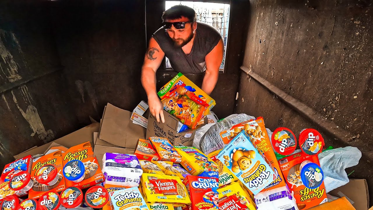 Dumpster Diving  For FREE FOOD This Dumpster Had The Goods