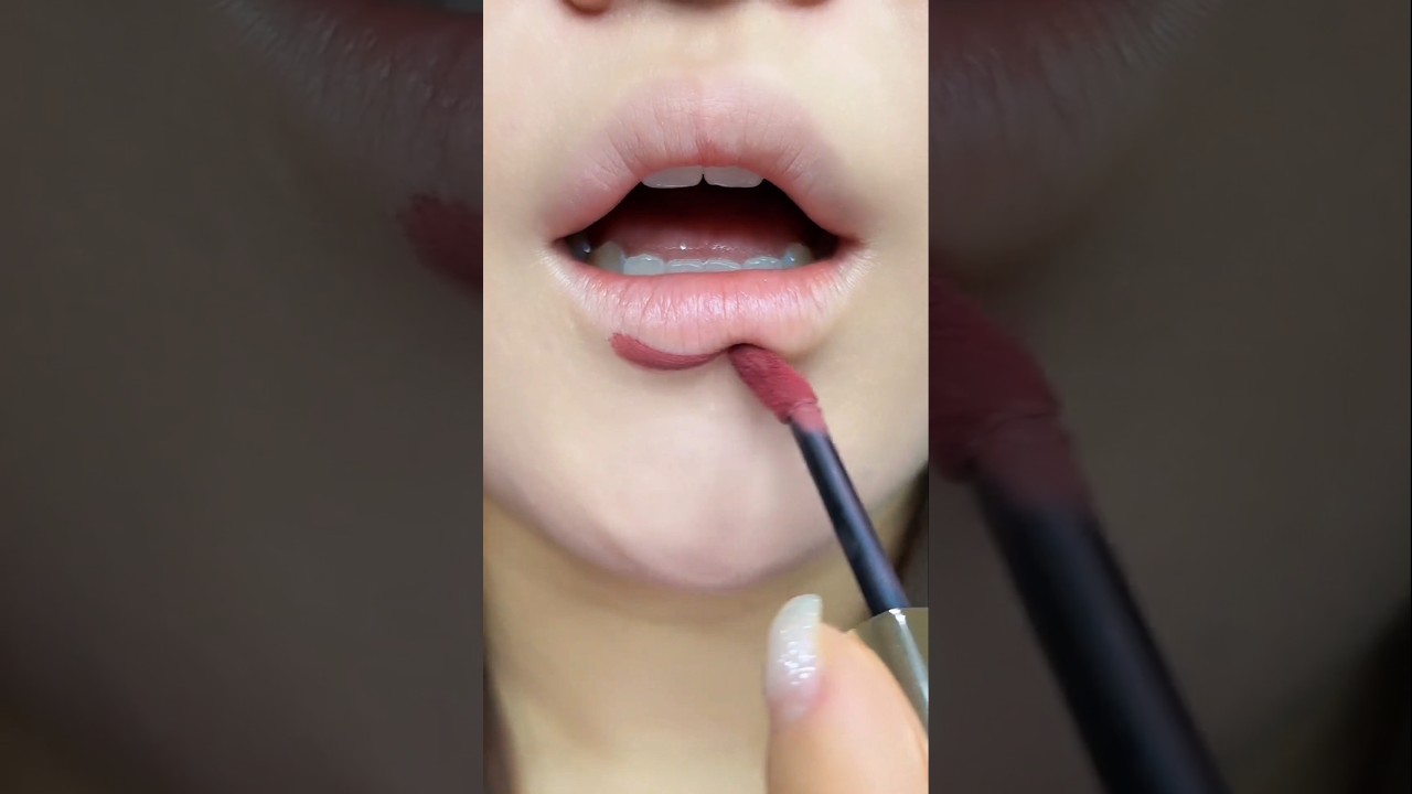 Victoria secret lips combo