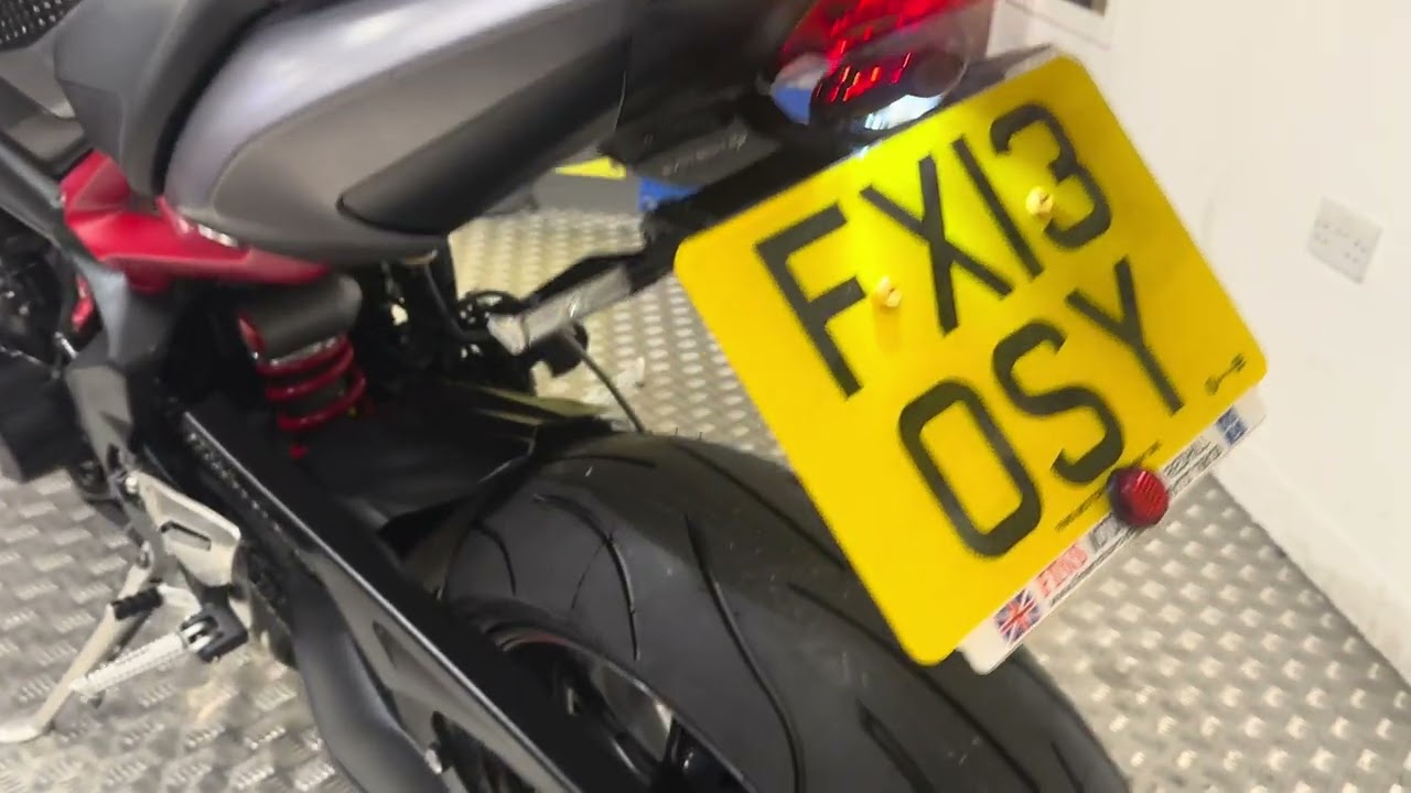 2013 triumph street triple r 675cc