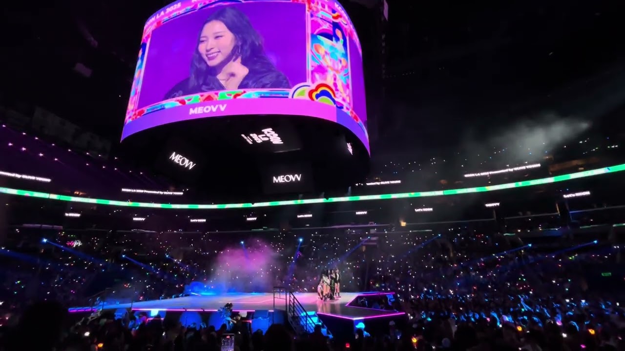 MEOVV - Drop Top and Hands Up Kcon LA 2025 03/08/2025