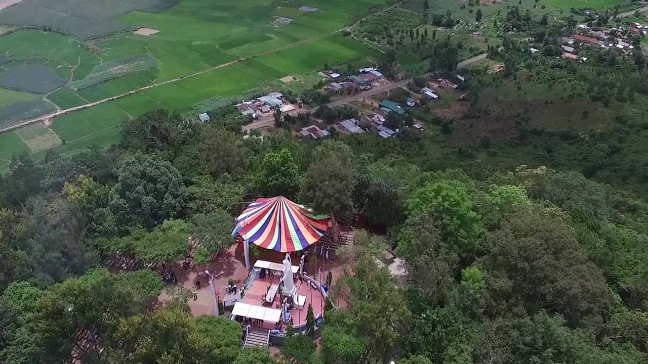 Quang cảnh TRUNG TÂM HÀNH HÀNH HƯƠNG ĐỨC MẸ GIANG SƠN- BANMÊTHUỘT 2016