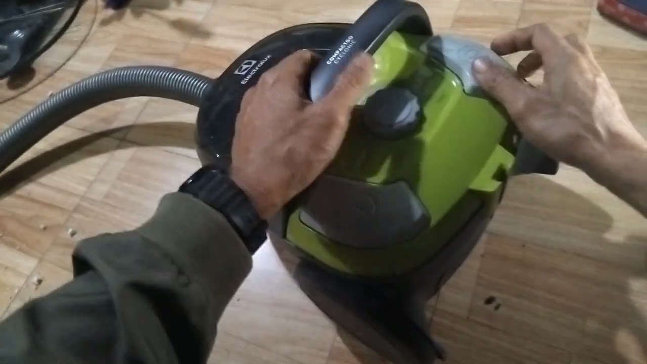 Máy hút bụi Elextrolux Z1231☆ Zin nguyên bản, mới 99.99%. 680k e BAO SHIPE Trinh 0868397984