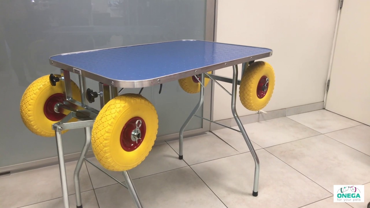 ONEGA grooming table with big wheels