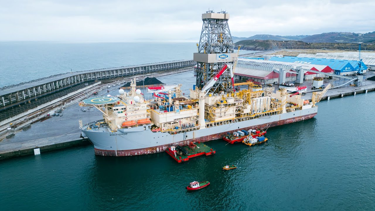 Noble Voyager, un gigante en el Puerto Exterior