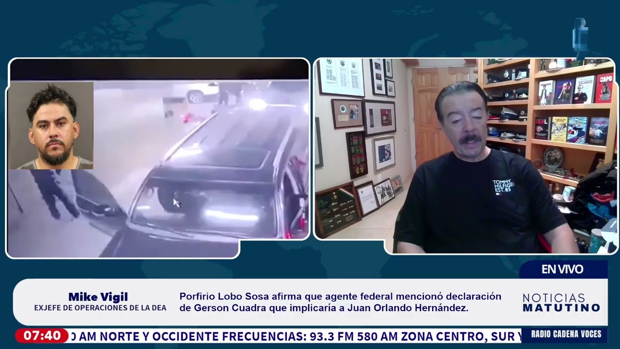 Mike Vigil con Juan Carlos Funez en Radio Cadena Voces RCV