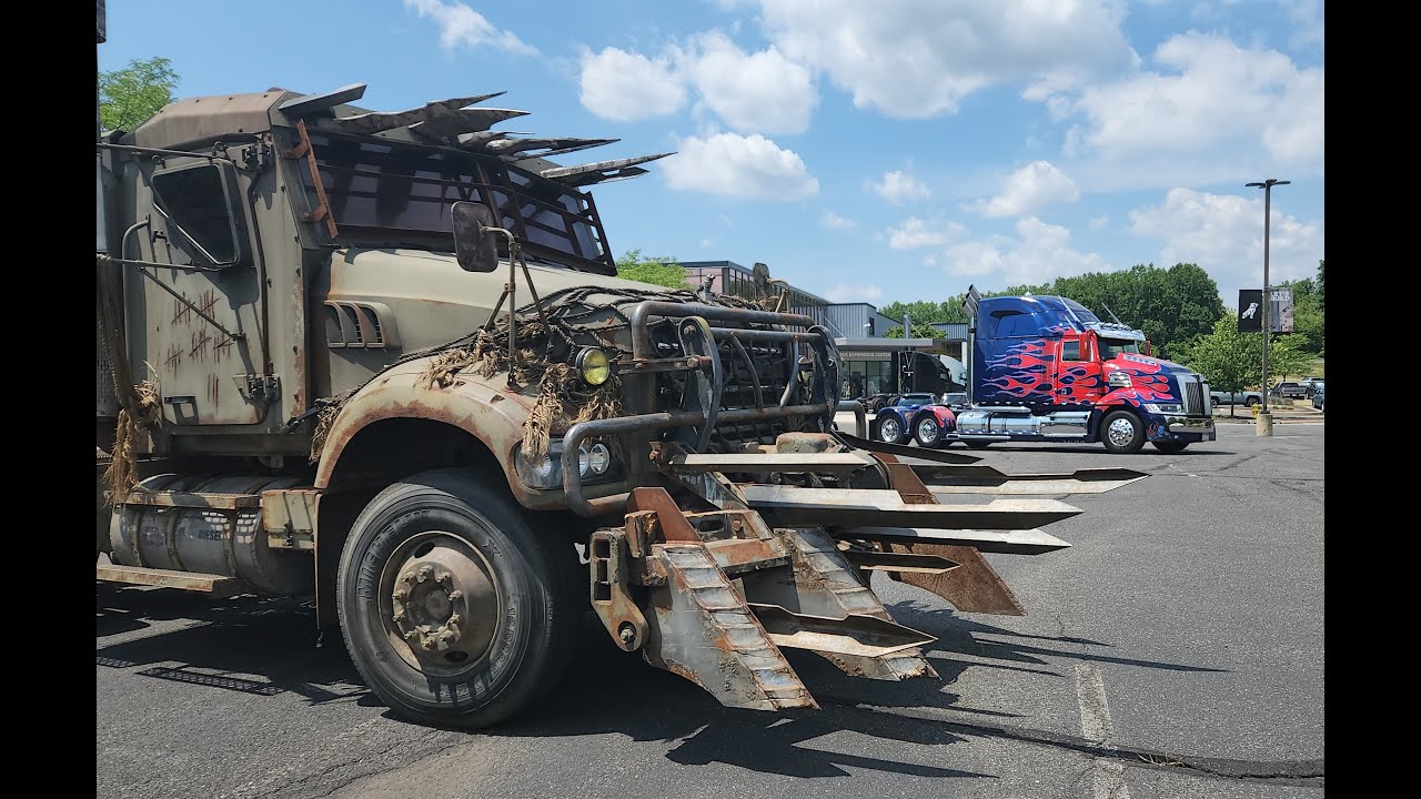 Meet the SCREEN-USED Megatron truck from Transformers!