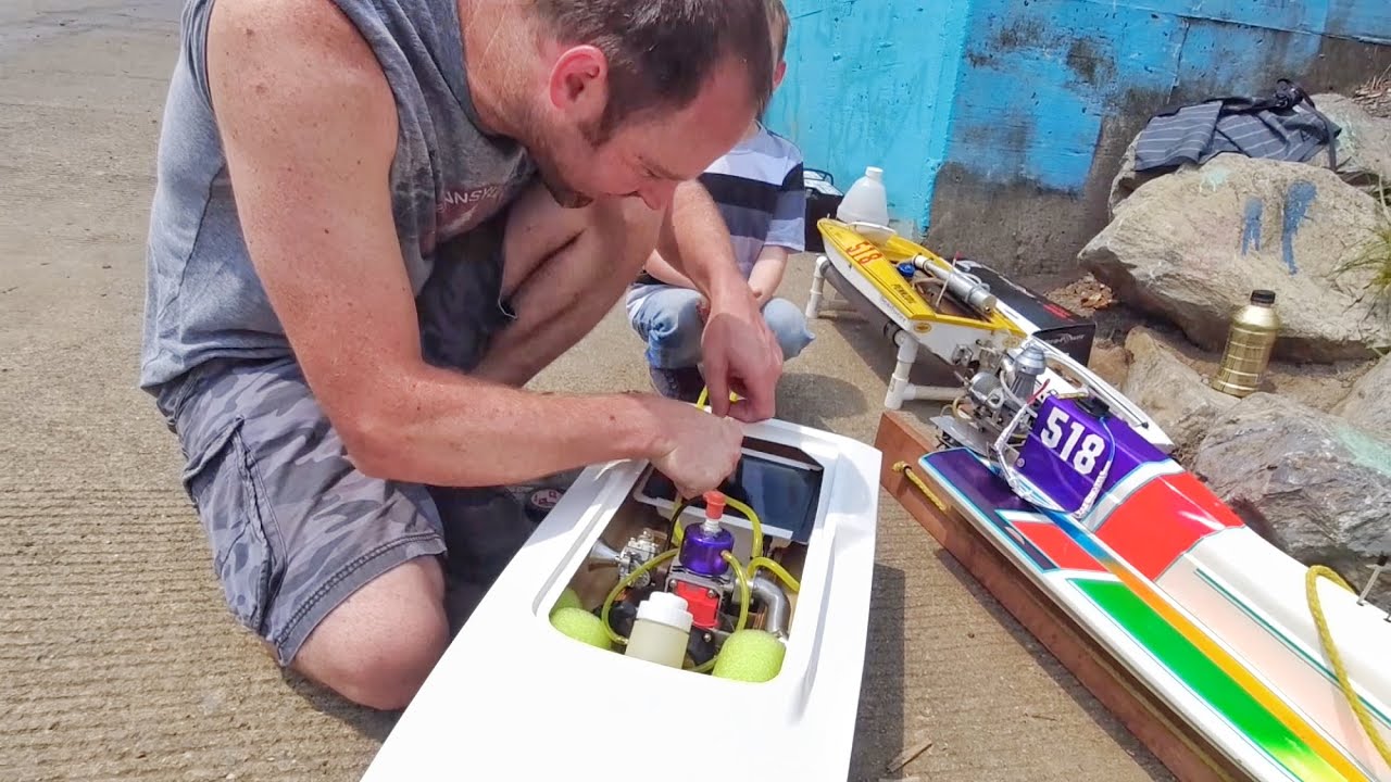 Vintage 1990's Gas and Nitro Powered RC Boats