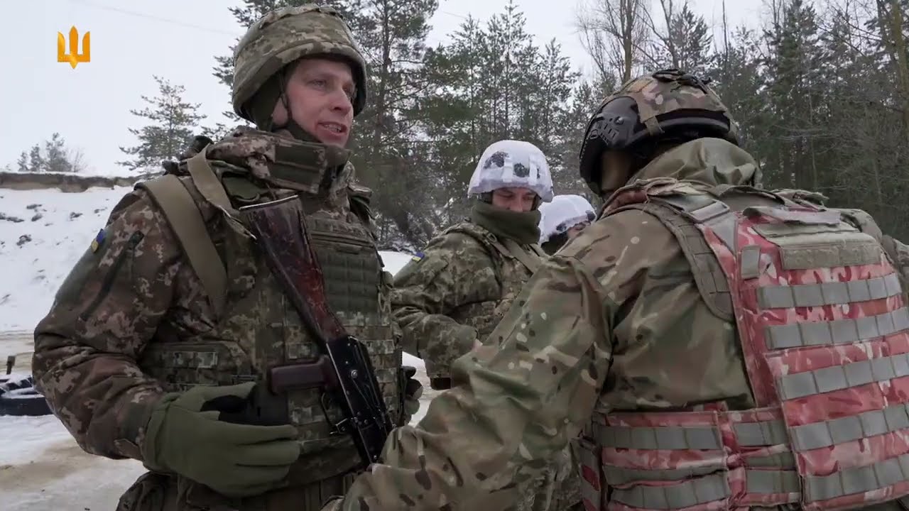 Приїздили гості з командування сухопутних військ. Подивились поглядом зі сторони.
