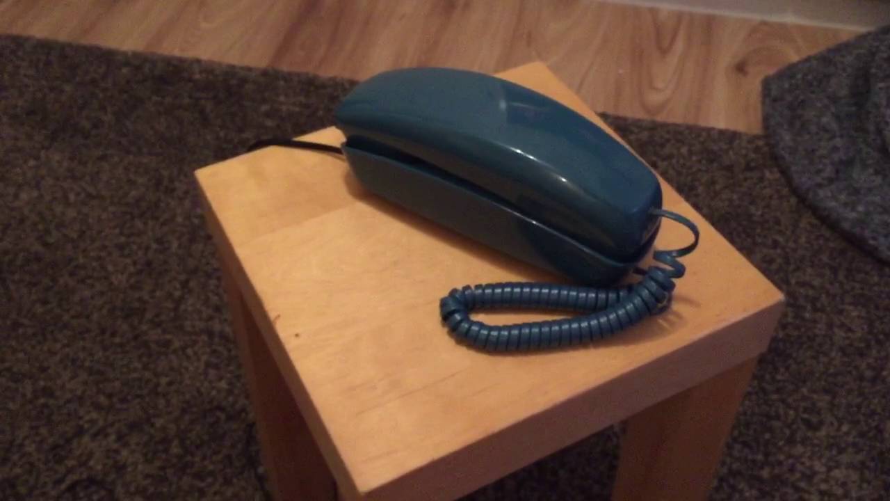 1983 Mediterranean Blue Western Electric Trimline Telephone