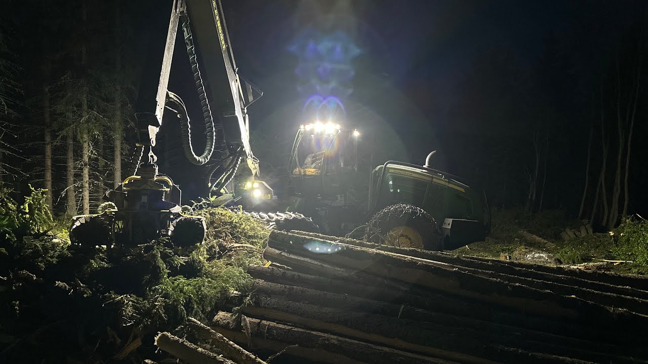 Namu aukon nurkan nuolasua - John Deere 1470G -