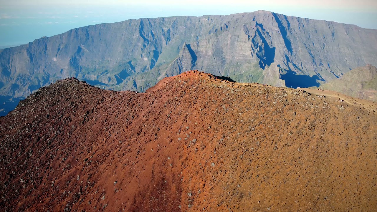 La R&eacute;union - Piton des Neiges - Drone View Impressions 4K