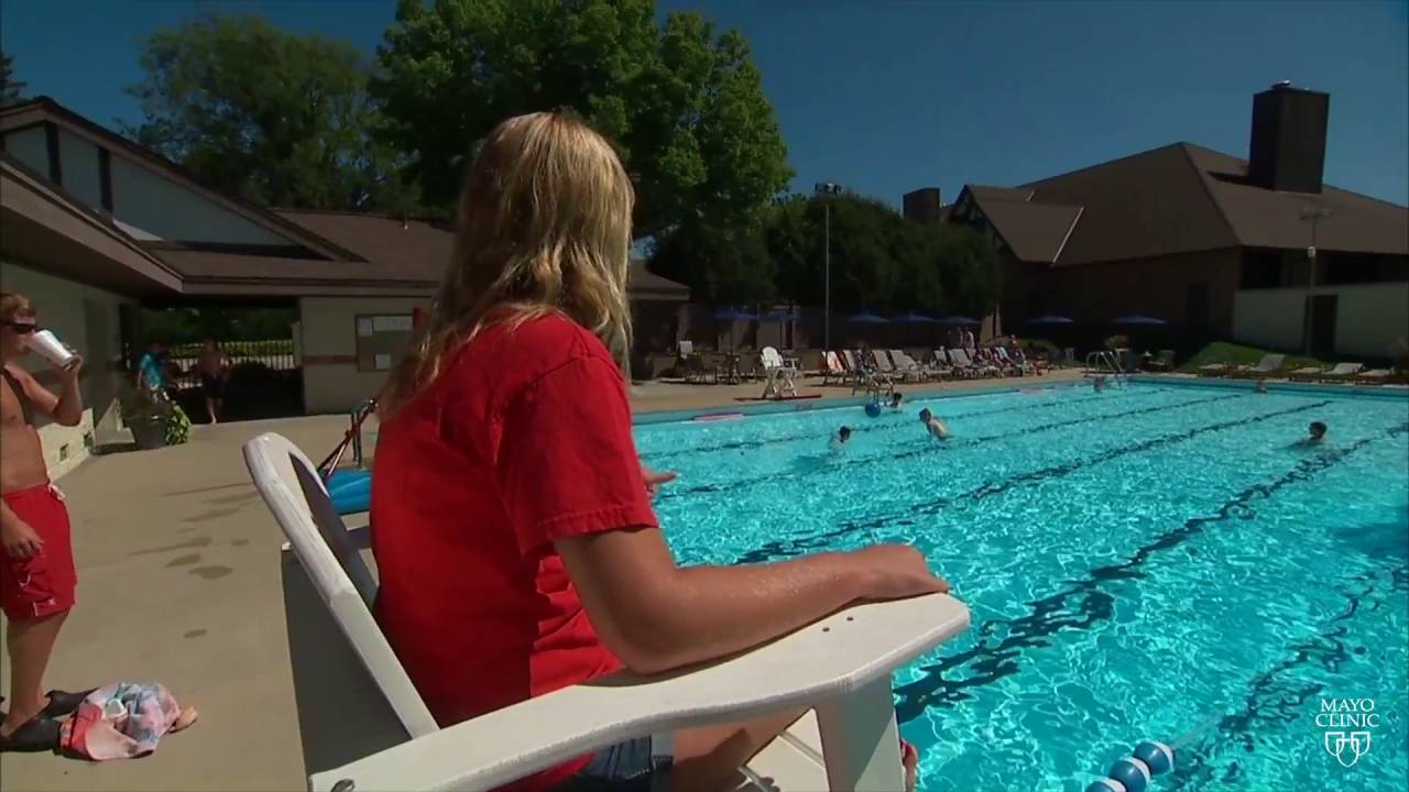 Mayo Clinic Minute: Swimming pool sickness safety