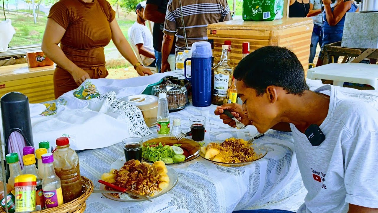 COMIDA NORDESTINA NA FEIRA DE RUA EM RIACHO DAS ALMAS PERNAMBUCO