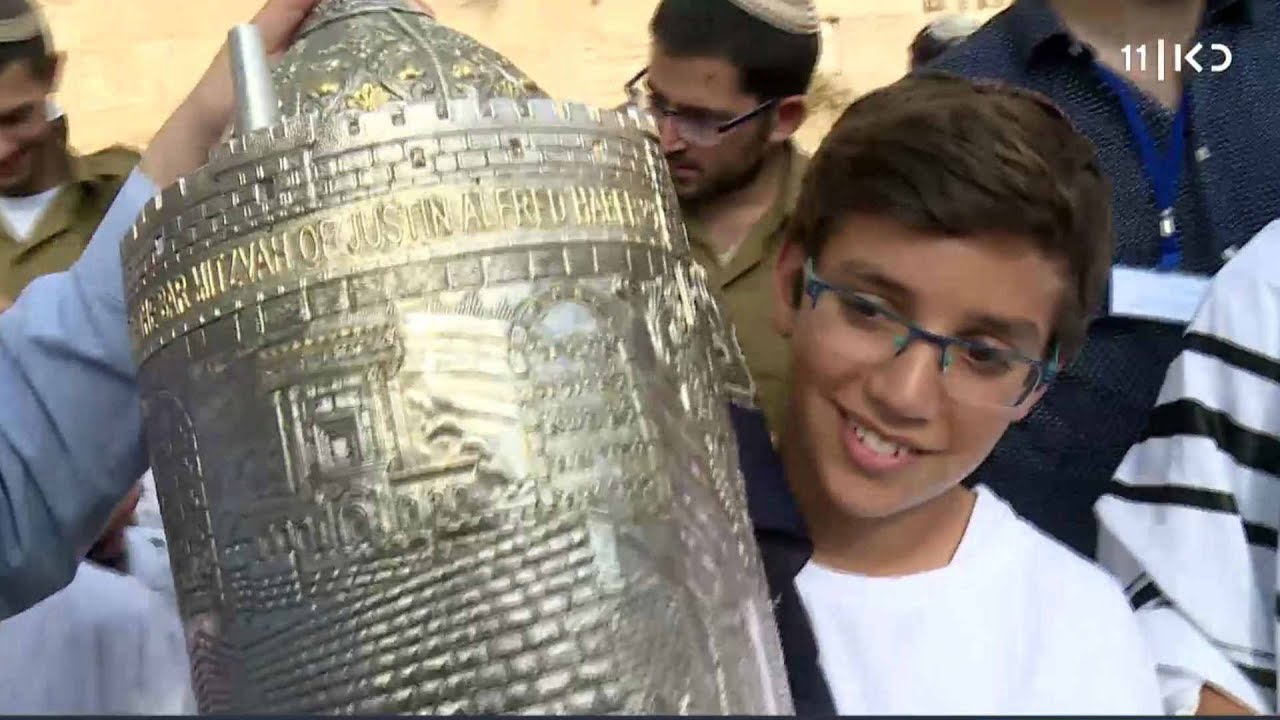 לחיות בלי אבא: מסע ההתבגרות של יתומי צה