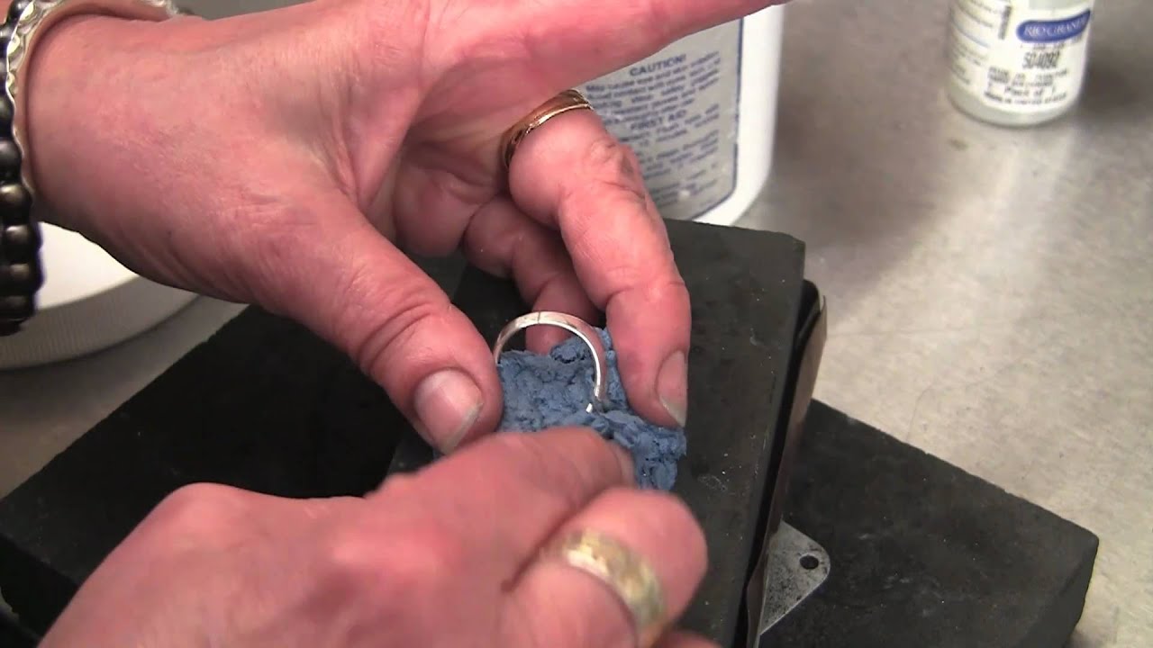 Resizing a Ring with a Fragile Stone