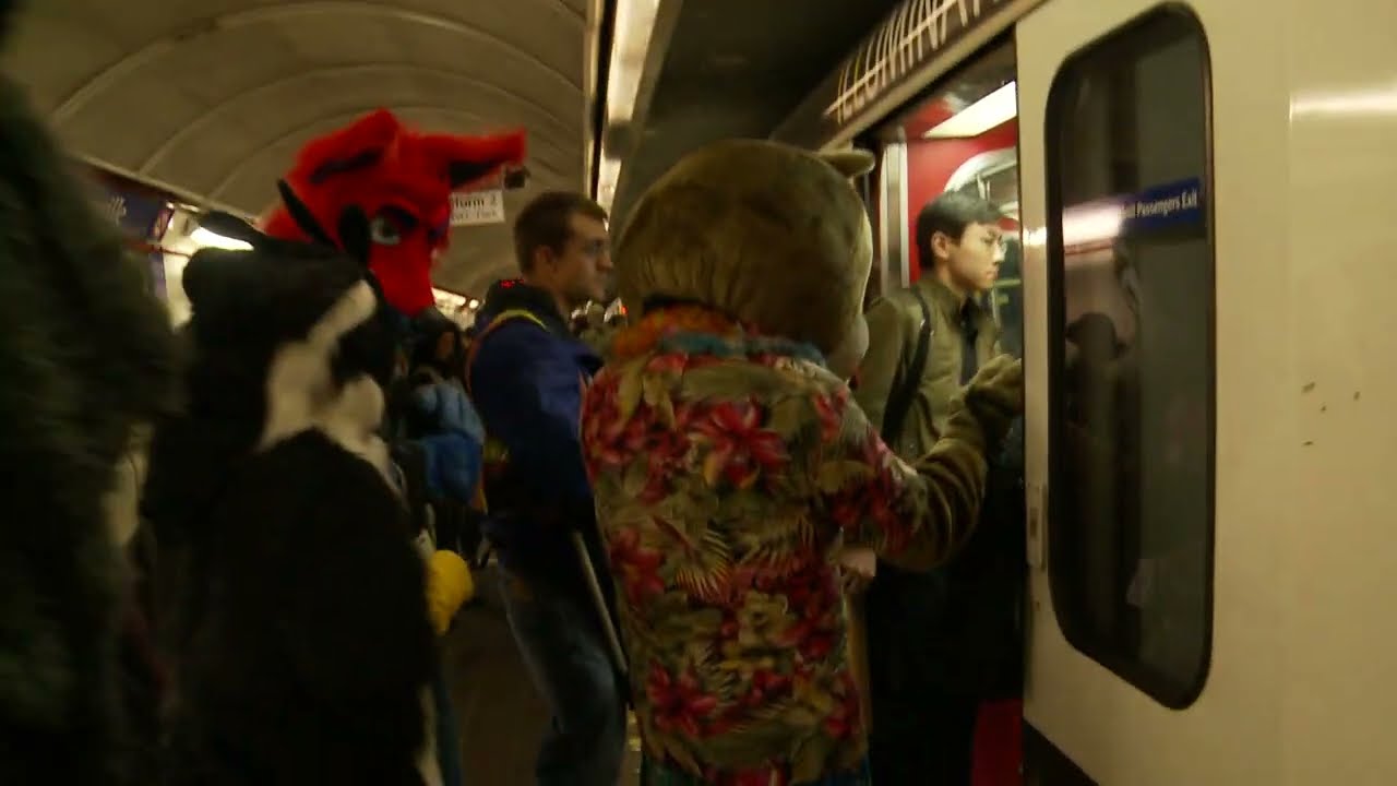 On The Skytrain (Jack's Cam) | Howloween 2014 - 52