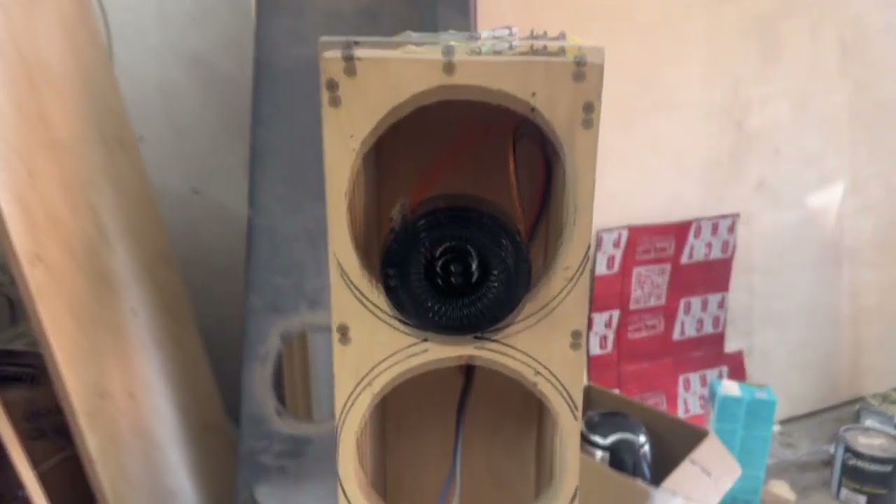 Бюджетные эстрадные рупора которые могут Piranha TW-04