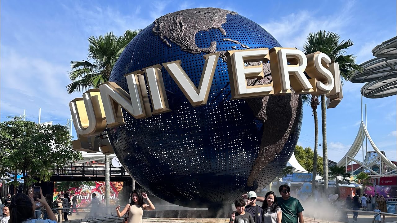 Singapore and Bali 5- Universal Studios and Raffles Hotel